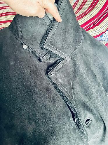 Костюмы: Дубленка из овчины, натуралка, слегка приталина, черная, карманы на — 8