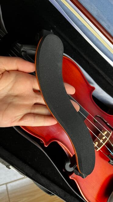 продаю скрипку: Продаю свою прекрасную скрипку. Играла на ней 5-6 месяцев в 2020 году — 3