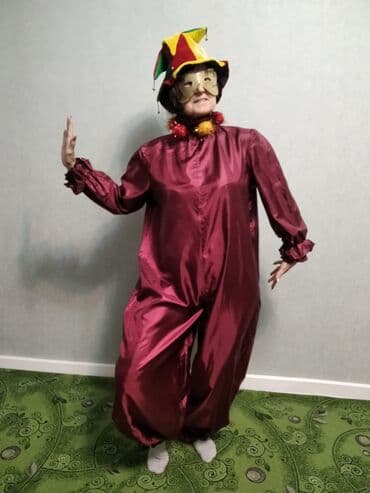 форма для танца: Детский карнавальный костюм Шута/Пьеро в ярких тонах. Комплектация: - — 6