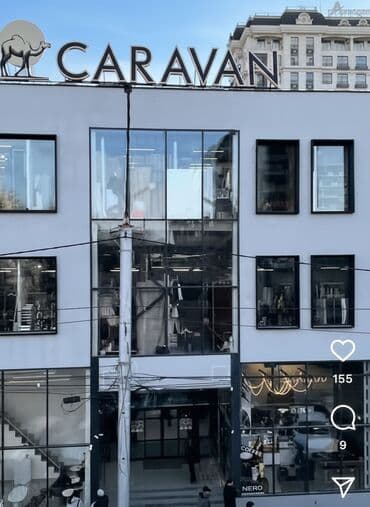 Сдаю Офис, 27 м², В бизнес центре, 1 линия