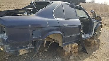 решетка на дверь: Крыло Заднее левое BMW, 1989 г., Б/у, Оригинал — 2