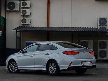 step 2: Hyundai Sonata: 2019 г., 2 л, Автомат, Газ, Седан — 5