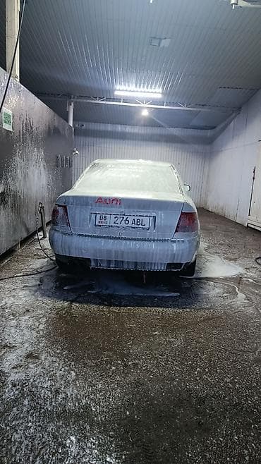 Audi A6: 1995 г., 2.6 л, Ручные, Бензин, Седан