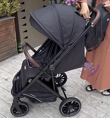 Коляска, цвет - Черный