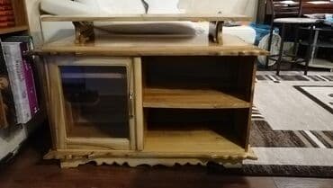 деревянные стеллажи бишкек: Полки из цельного дерева. Очень богато смотрится. Стекляная дверца и — 1