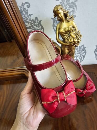 фирменный обувь: Продаю обувь для девочки. Обувь новая или в идеальном состоянии ( 1-2 — 4