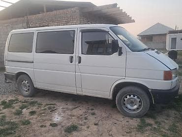Volkswagen Transporter: 1992 г., 0.2 л, Механика, Бензин, Минивэн