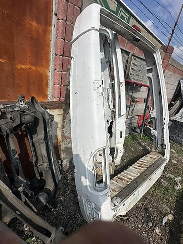 спринтер шарнир: Стойка кузова Mercedes-Benz — 3