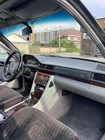 Унаа: Mercedes-Benz W124: 1994 г., 3.2 л, Автомат, Бензин, Седан — 5