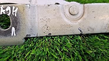 x5 2003: Петля крышки багажника L Е90 7 060 627 Год 2006 В отличном — 2