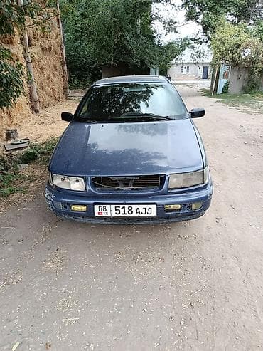 Volkswagen Passat: 1994 г., Седан