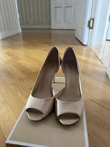 Жеке буюмдар: Туфли, 38, Michael Kors, Колдонулган, түсү - Саргыч боз — 1