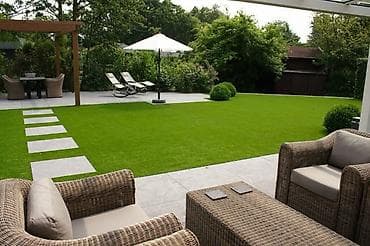 Искусственная трава для двора, террасы, детской площадки и интерьера