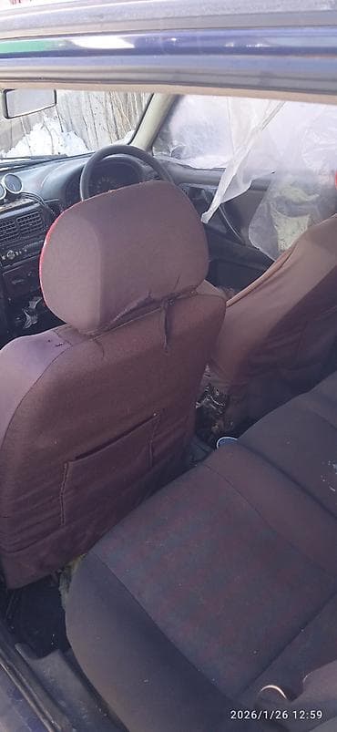 vento капот: Volkswagen Polo: 1999 г., 1.5 л, Автомат, Бензин, Хэтчбэк — 8