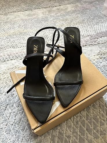 Босоножки, сандалии, шлепанцы: Босоножки, 36, Zara, Б/у, цвет - Черный, Самовывоз — 1