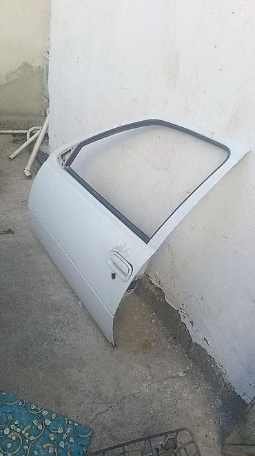 пассат в3: Дверь Передняя левая Daewoo, Б/у, Оригинал — 1