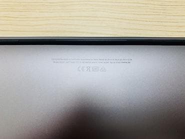 phone 5s: Apple MacBook Pro 13" (2020, Four Thunderbolt 3 ports) - Разрешение — 8