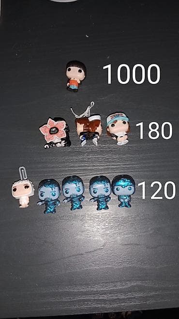 спартифка шым: Продаю фигурки из очень странных дел. писать в ЛС) Вкладыши есть — 1