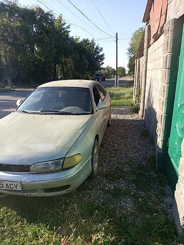 Унаа: Mazda 626: 1992 г., Кол менен иштөөчү, Седан — 4