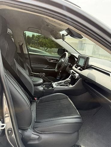 man: Toyota RAV4: 2019 г., 2.5 л, Автомат, Бензин, Кроссовер — 7