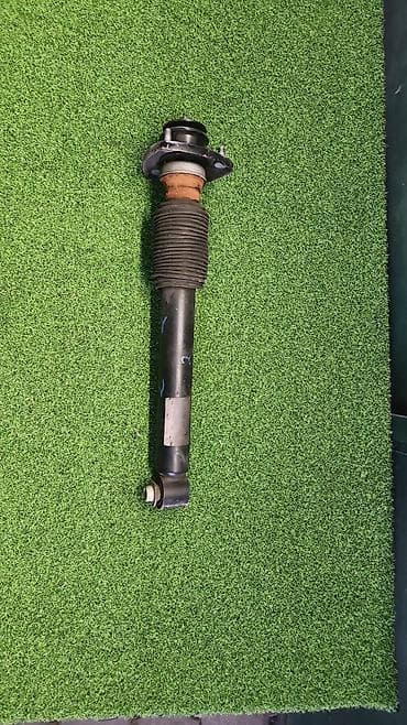 bmw x5 e70: Амортизатор задний е53 Год 2006 В отличном состоянии, очень большой — 1