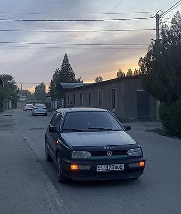 Транспорт: Volkswagen Golf: 1992 г., 1.8 л, Механика, Бензин, Хэтчбэк — 5