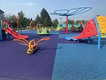 Резиновое покрытие для детских и спортивных площадок (бесшовное