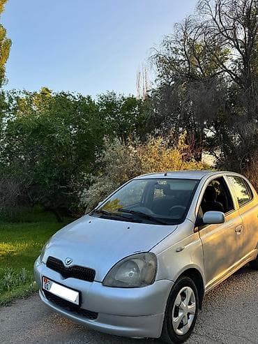 горит срочно: Toyota Yaris: 2001 г., 1.3 л, Механика, Бензин, Хэтчбэк — 2