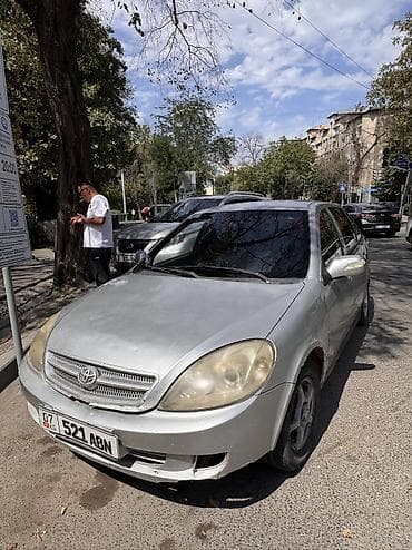 Унаа сатуу: Volkswagen Vento: 2010 г., 1.6 л, Кол менен иштөөчү, Бензин, Седан — 2