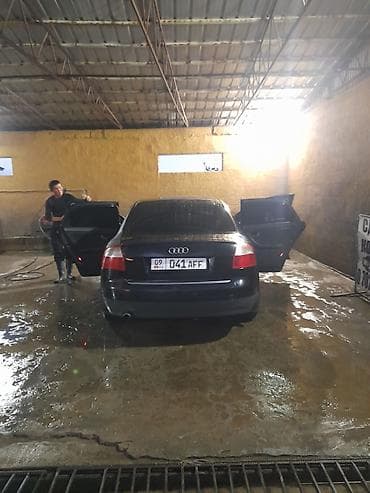 аудио касета: Audi A4: 2002 г., 2 л, Механика, Бензин, Седан — 2