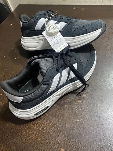 Личные вещи: Мужские кроссовки, 43, Adidas, Новый, цвет - Серый — 1