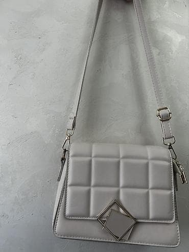 Классические сумки: Сумка через плечо, светло-серая/молочная. - Материал: гладкая экокожа — 1