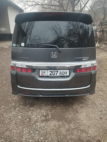 Honda: Honda Stepwgn: 2009 г., 2 л, Автомат, Бензин, Минивэн — 4