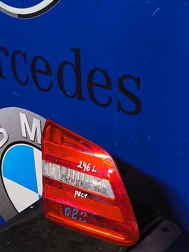 w24: Задний левый стоп-сигнал Mercedes-Benz 2013 г., Б/у, Оригинал, Япония — 1