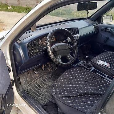 Унаа: Volkswagen Passat Variant: 1995 г., 1.8 л, Кол менен иштөөчү, Универсал — 2