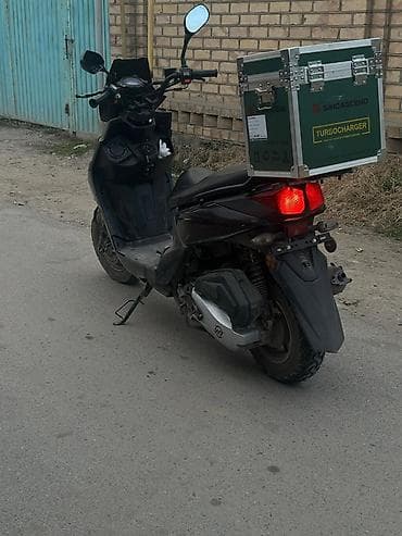 ким рио: Скутер/максискутер с задним кофром - Тип: бензиновый скутер с — 3