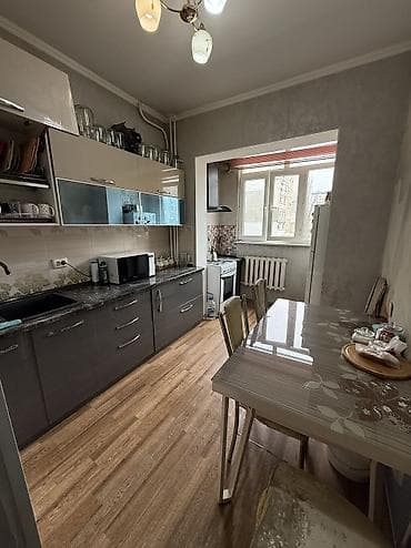 flat osh: 3 комнаты, 70 м², 105 серия, 4 этаж, Косметический ремонт — 4