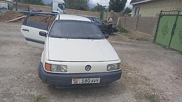 Унаа сатуу: Volkswagen Passat Variant: 1989 г., Кол менен иштөөчү, Универсал — 4