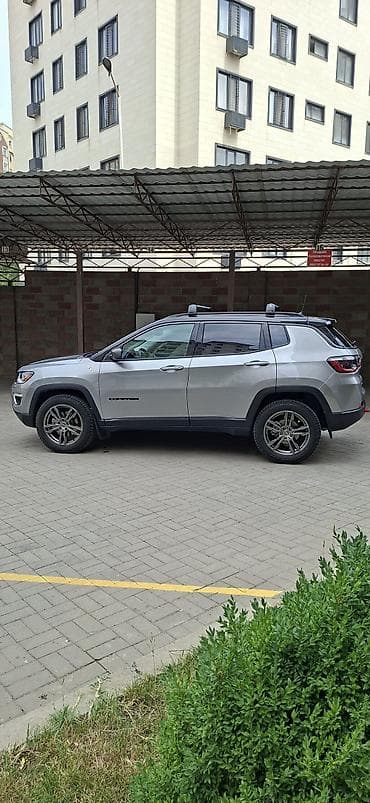 Jeep Compass: 2021 г., 2.4 л, Автомат, Бензин, Внедорожник — 4