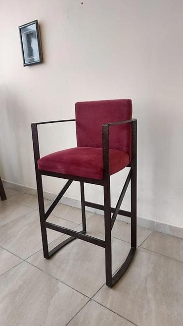 Барный стул, Железо