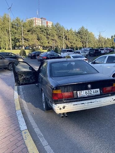 туманик е34: BMW 5 series: 1992 г., 2.5 л, Механика, Бензин, Седан — 4