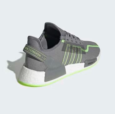 Мырзалардын бут кийими: ADIDAS. ПРОГРЕССИВНЫЕ КРОССОВКИ С УСИЛЕННОЙ АМОРТИЗАЦИЕЙ.Время не — 2