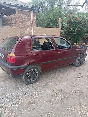 Унаа сатуу: Volkswagen Golf: 1994 г., 1.8 л, Кол менен иштөөчү, Бензин, Хетчбек — 1