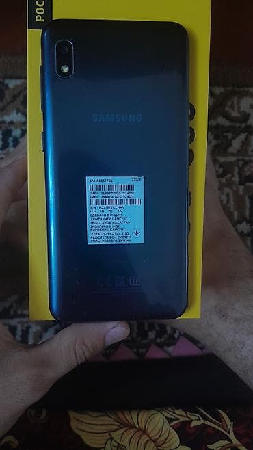 infinix 40: Samsung Galaxy A10, Б/у, 32 ГБ, цвет - Черный, 2 SIM — 1
