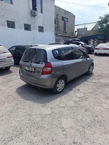 Продажа авто: Honda Fit: 2003 г., 1.3 л, Автомат, Бензин, Хэтчбэк — 3