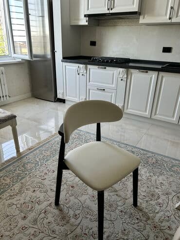 Стулья премиального качества. Корпус деревянный, сидения и спинка из