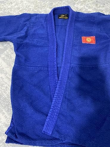 Футболкалар: Кимоно для борьбыдзюдосинее, комплект: куртка и брюки. Особенности: - — 3