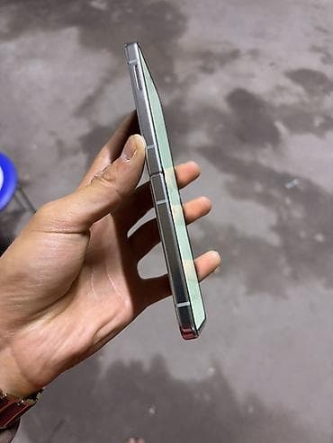 deco e4: Samsung Galaxy Z Flip 5, Новый, 256 ГБ, цвет - Серебристый — 10