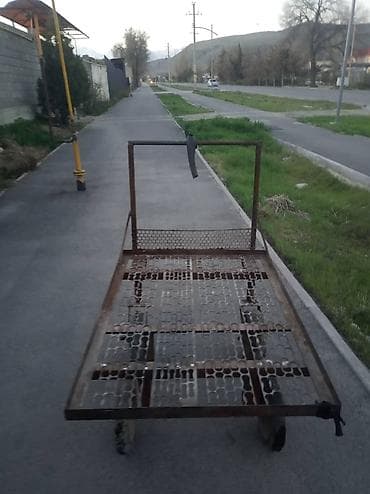 Промышленная платформенная тележка ручная - Прочная сварная рама из