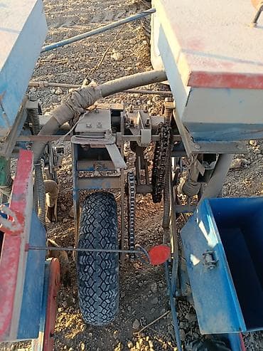 роу 6: Кукурузная Сеялка точного высева, навесная, многорядная Описание: - — 4